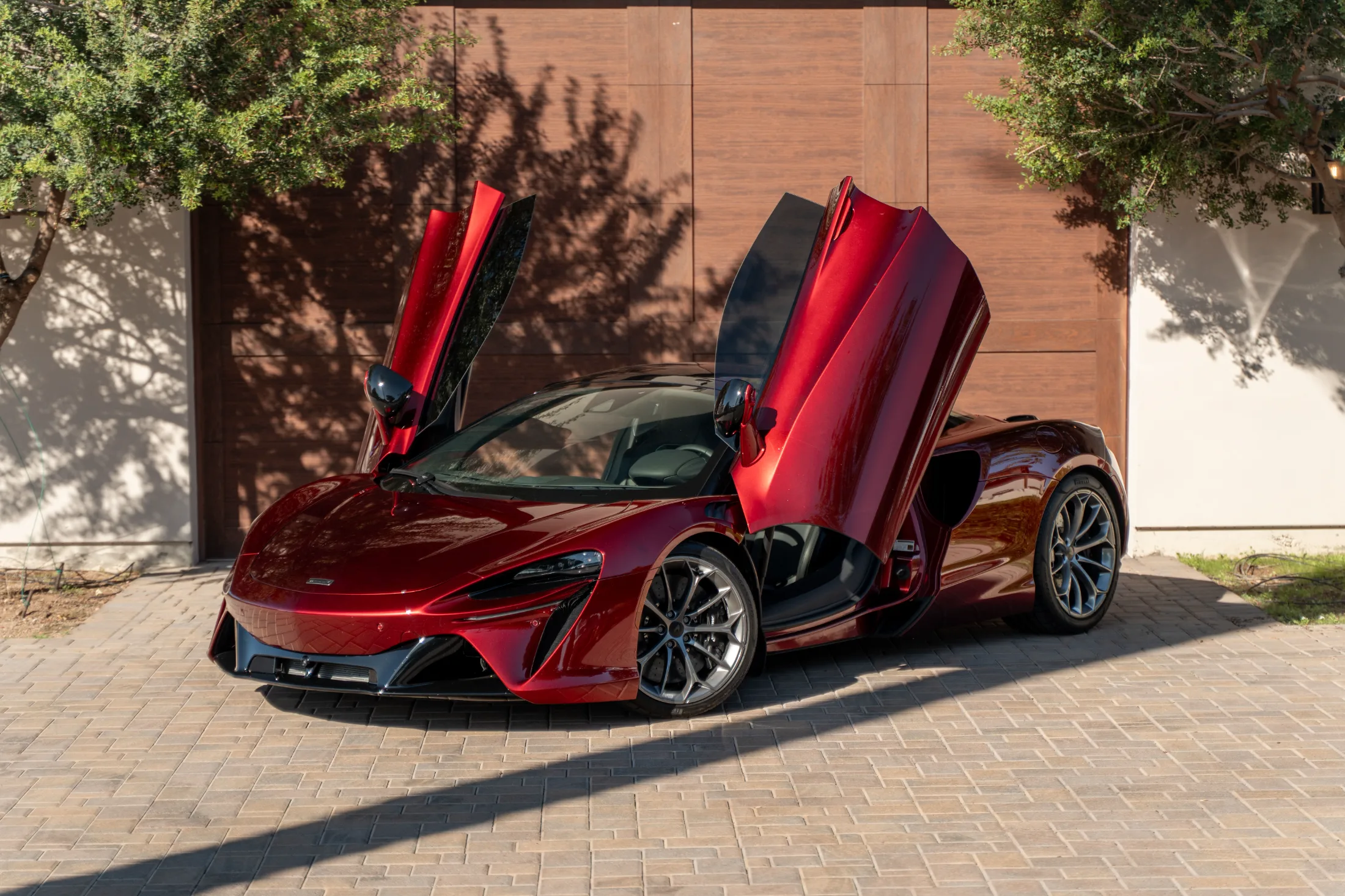 carver Laird カーヴァー レイアード 赤 Rent 2025 McLaren Artura Spider in Scottsdale — Scottsdale Exotics
